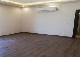 شقة - 3 غرف نوم - 3 حمامات for للبيع in ذا كورت ياردز - كمبوندات الشيخ زايد - الشيخ زايد - الجيزة