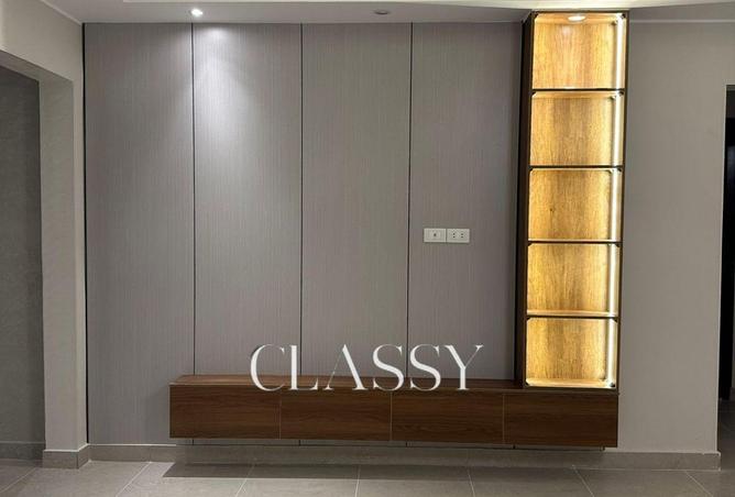 8048418 - Property Image 2