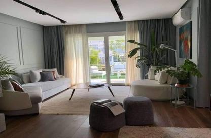 Apartment - 3 Bedrooms - 3 Bathrooms for sale in Royal City - Sheikh Zayed Compounds - Sheikh Zayed City - Giza