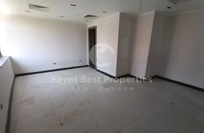 عيادة - استوديو - 1 حمام للبيع في طريق وصلة دهشور - الشيخ زايد - الجيزة