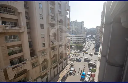 Apartment - 3 Bedrooms - 3 Bathrooms for sale in Mohamed Fawzy Moaz St. - Smouha - Hay Sharq - Alexandria