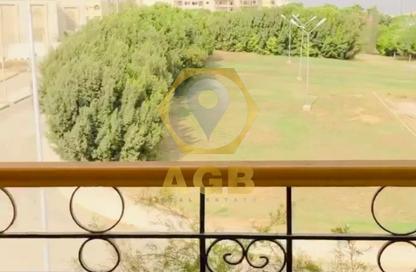 شقة - 3 غرف نوم - 3 حمامات للبيع في المجاورة الاولي - الحي الثالث غرب - مدينة الشروق - القاهرة