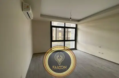Apartment - 2 Bedrooms - 2 Bathrooms for sale in El Patio 7 - 5th Settlement Compounds - The 5th Settlement - New Cairo City - Cairo