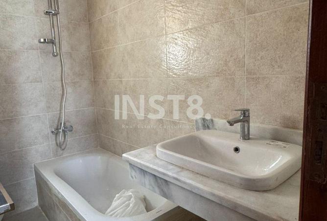 8400258 - Property Image 3