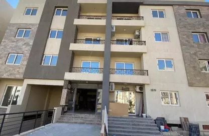 Apartment - 3 Bedrooms - 3 Bathrooms for sale in Al Shamalit Al Raeesy 2 St. - El Shamaliat District - 6 October City - Giza