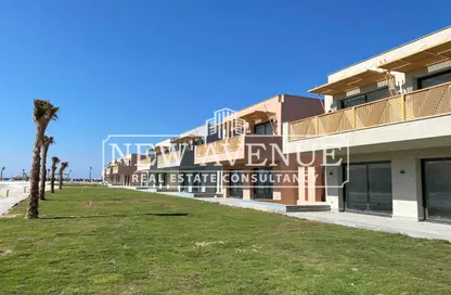 Chalet - 2 Bedrooms - 2 Bathrooms for sale in Ghazala Bay - Qesm Ad Dabaah - North Coast