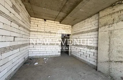 Office Space - Studio - 3 Bathrooms for sale in Lake View Residence - 5th Settlement Compounds - The 5th Settlement - New Cairo City - Cairo