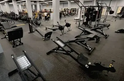 محل تجاري - استوديو - 5 حمامات للايجار في شارع التسعين الشمالي - التجمع الخامس - مدينة القاهرة الجديدة - القاهرة