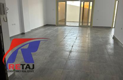 Apartment - 3 Bedrooms - 2 Bathrooms for rent in Orouba Axis - Area A - Ganoob El Acadimia - New Cairo City - Cairo