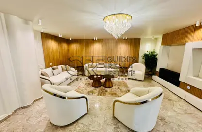 Apartment - 3 Bedrooms - 4 Bathrooms for sale in Abdel Moneim Riad St. - Mohandessin - Giza