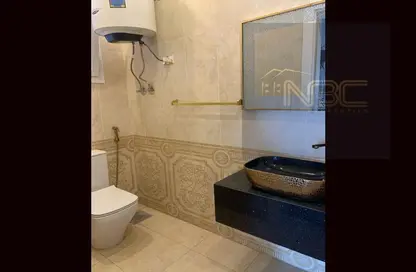 Apartment - 4 Bedrooms - 3 Bathrooms for sale in Green Residence 2 - 8th District - Sheikh Zayed City - Giza