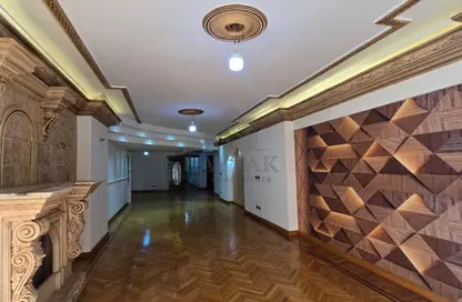 Apartment - 3 Bedrooms - 3 Bathrooms for sale in Abd Al Monsef Ghazi St. - Saba Basha - Hay Sharq - Alexandria