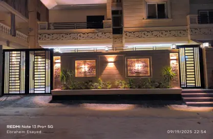 Apartment - 3 Bedrooms - 3 Bathrooms for sale in Gate 3 old - Khafre - Hadayek El Ahram - Giza