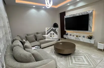 Apartment - 2 Bedrooms - 2 Bathrooms for sale in Janna - New Cairo City - Cairo