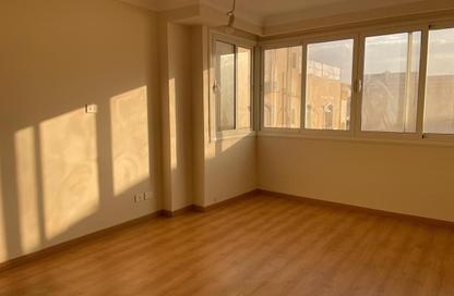 Apartment - 3 Bedrooms - 2 Bathrooms for rent in Al Zarkani St. - The 1st Settlement - New Cairo City - Cairo