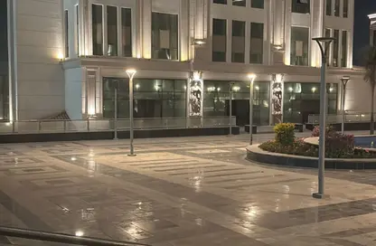 محل تجاري - استوديو - 8 حمامات للايجار في محور محمد نجيب - المستثمرين الشمالية - مدينة القاهرة الجديدة - القاهرة