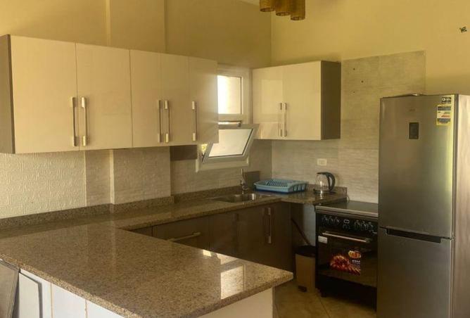 8118610 - Property Image 2