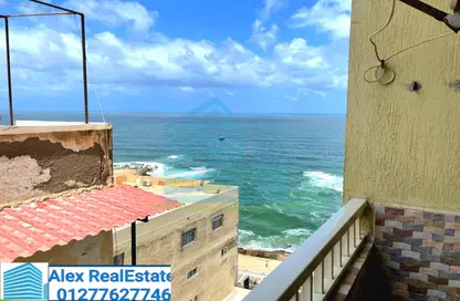 Apartment - 2 Bedrooms - 1 Bathroom for rent in Al Geish Road - Cleopatra - Hay Sharq - Alexandria