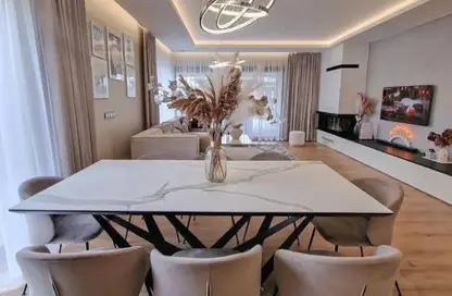 Apartment - 3 Bedrooms - 3 Bathrooms for sale in Stone Residence - 5th Settlement Compounds - The 5th Settlement - New Cairo City - Cairo