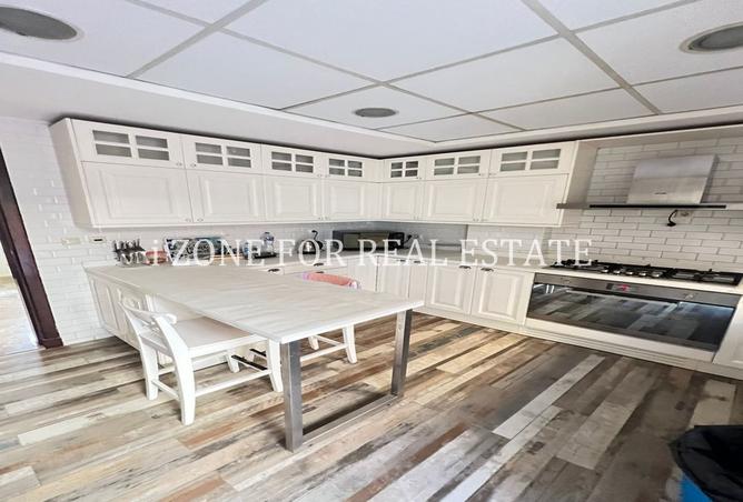 8028254 - Property Image 3