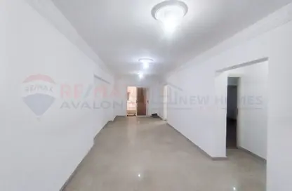 Apartment - 3 Bedrooms - 1 Bathroom for sale in Sidi Beshr - Hay Awal El Montazah - Alexandria