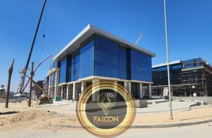 Shop - Studio - 3 Bathrooms for sale in Golden Gate - South Teseen St. - The 5th Settlement - New Cairo City - Cairo