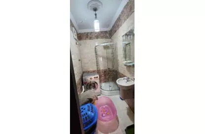 Apartment - 3 Bedrooms - 2 Bathrooms for sale in Mahmoud Ghoneim St. - 6th Zone - Nasr City - Cairo