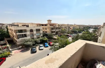 Apartment - 3 Bedrooms - 3 Bathrooms for sale in Street 4 - District 4 - The 5th Settlement - New Cairo City - Cairo