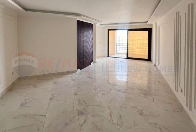 8243644 - Property Image 2