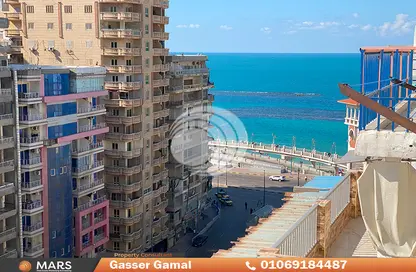 شقة - 4 غرف نوم - 2 حمامات للبيع في ميامي - حي اول المنتزة - الاسكندرية