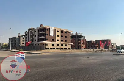 Twin House - 5 Bedrooms - 3 Bathrooms for sale in Al Shorouk Road - 1st Neighborhood - 8th District - Shorouk City - Cairo