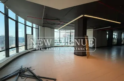 طابق كامل - استوديو - 2 حمامات للايجار في وسط القاهرة الجديدة - شارع التسعين الشمالي - التجمع الخامس - مدينة القاهرة الجديدة - القاهرة