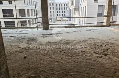 Office Space - Studio - 1 Bathroom for sale in Swan Lake Residence - 5th Settlement Compounds - The 5th Settlement - New Cairo City - Cairo