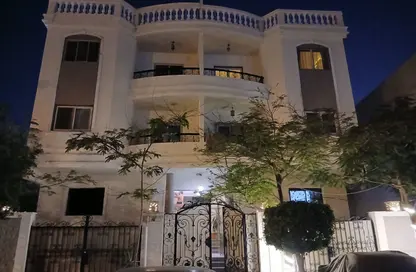 Apartment - 3 Bedrooms - 2 Bathrooms for sale in District 4 - The 5th Settlement - New Cairo City - Cairo