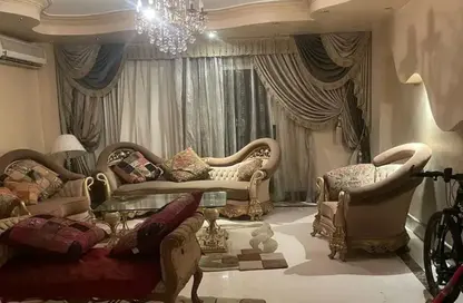 شقة - 3 غرف نوم - 2 حمامات للبيع في شارع احمد حسن الزيات - الحديقة الدولية - الحي السابع - مدينة نصر - القاهرة