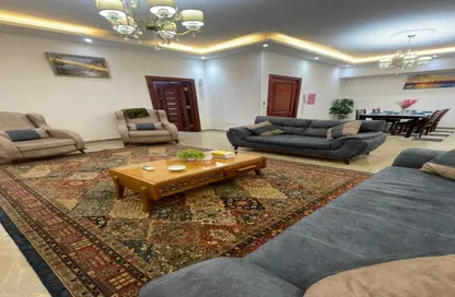 Apartment - 2 Bedrooms - 1 Bathroom for rent in Al Narges 1 - Al Narges - New Cairo City - Cairo