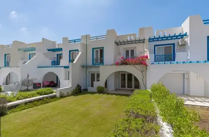 Chalet - 2 Bedrooms - 2 Bathrooms for sale in Mountain View - Ras Al Hekma - North Coast