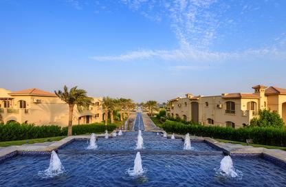Chalet - 2 Bedrooms - 2 Bathrooms for sale in La Vista 7 - La Vista - Al Ain Al Sokhna - Suez