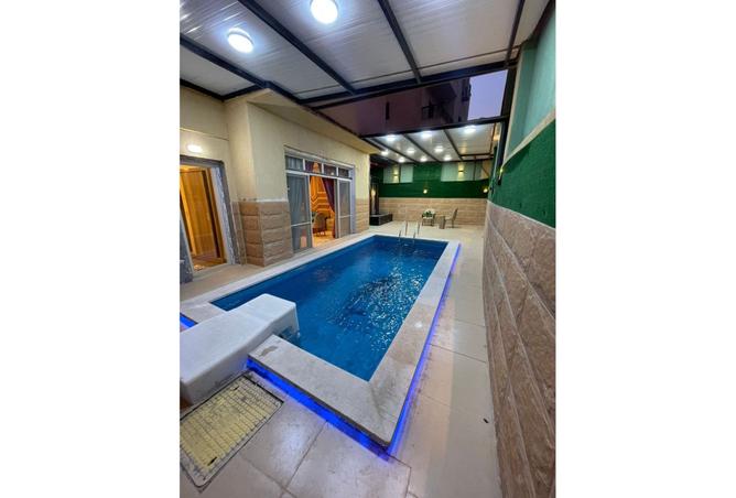 8364250 - Property Image 2