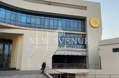 Clinic - Studio - 2 Bathrooms for sale in ELEGANTRY - District 1 - The 5th Settlement - New Cairo City - Cairo