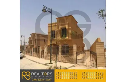 Villa - 5 Bedrooms - 4 Bathrooms for sale in Royal Meadows - Sheikh Zayed Compounds - Sheikh Zayed City - Giza