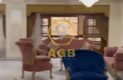 Apartment - 3 Bedrooms - 3 Bathrooms for sale in Al Basrah St. - Mohandessin - Giza