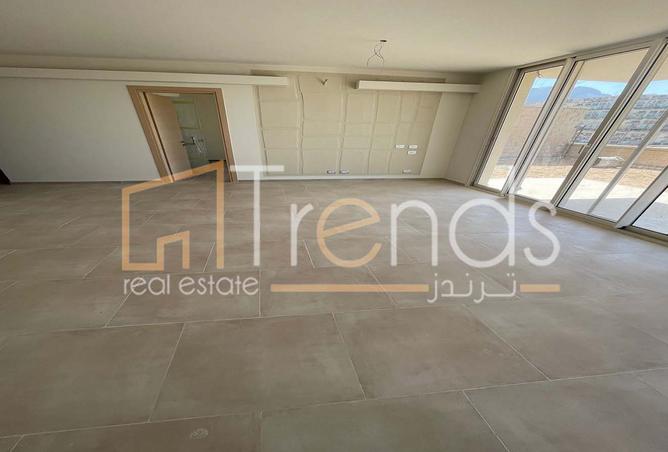 8087293 - Property Image 2