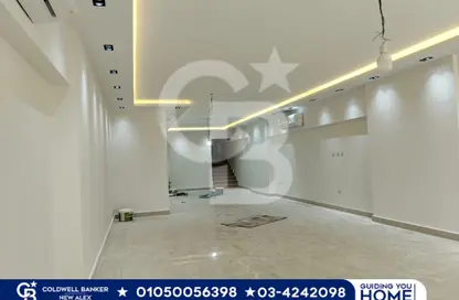 شقة - 3 غرف نوم - 3 حمامات للايجار في سموحة - حي شرق - الاسكندرية
