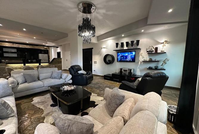 8521034 - Property Image 2