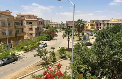 Apartment - 4 Bedrooms - 4 Bathrooms for sale in 7th District - Sheikh Zayed City - Giza