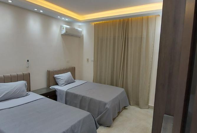 8302640 - Property Image 3