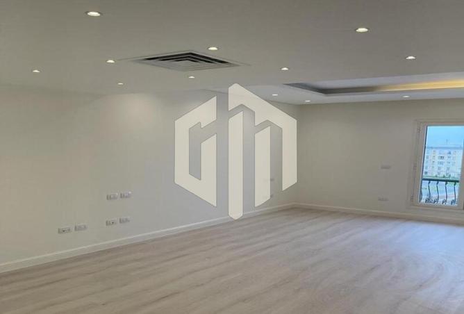 8083804 - Property Image 2