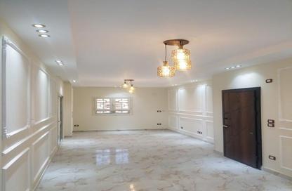 Townhouse - 3 Bedrooms - 3 Bathrooms for rent in Greens - 6th District - Sheikh Zayed City - Giza