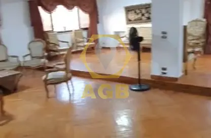 شقة - 5 غرف نوم - 5 حمامات للبيع في شارع سوريا - المهندسين - الجيزة